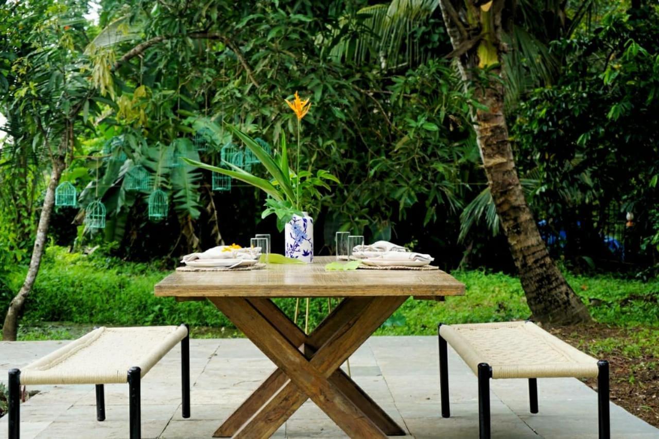 Bed and Breakfast Sunsets And Palm Trees Alappuzha Esterno foto