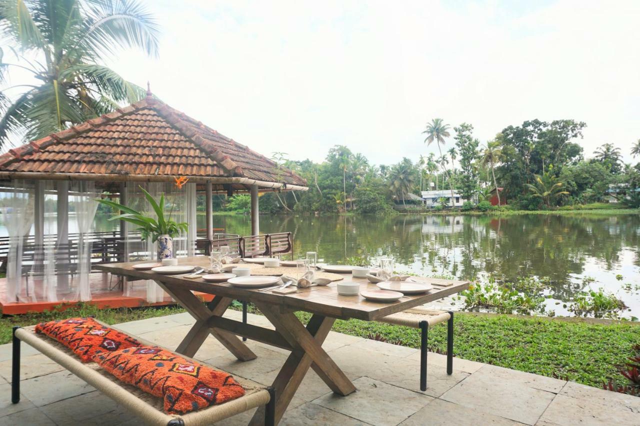 Bed and Breakfast Sunsets And Palm Trees Alappuzha Esterno foto